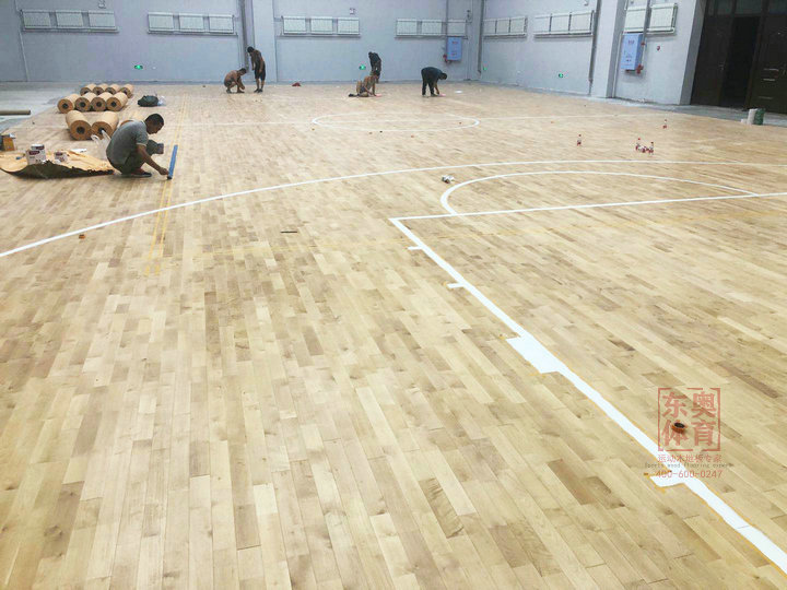 东奥体育｜专业运动木地板为什么比普通地板价格高？