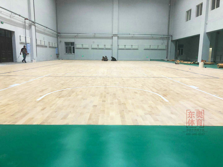 东奥体育｜专业运动木地板为什么比普通地板价格高？