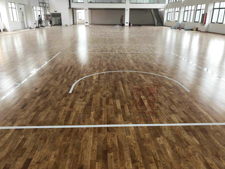 东奥体育｜运动木地板水性漆使用介绍