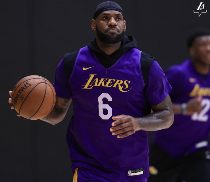 一夜3消息，费城签猛将！比尔可能缺席附加赛！NBA名嘴暗讽詹姆斯