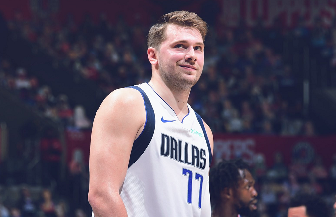 就在今天，一项前无古人的NBA纪录，被东契奇达成了