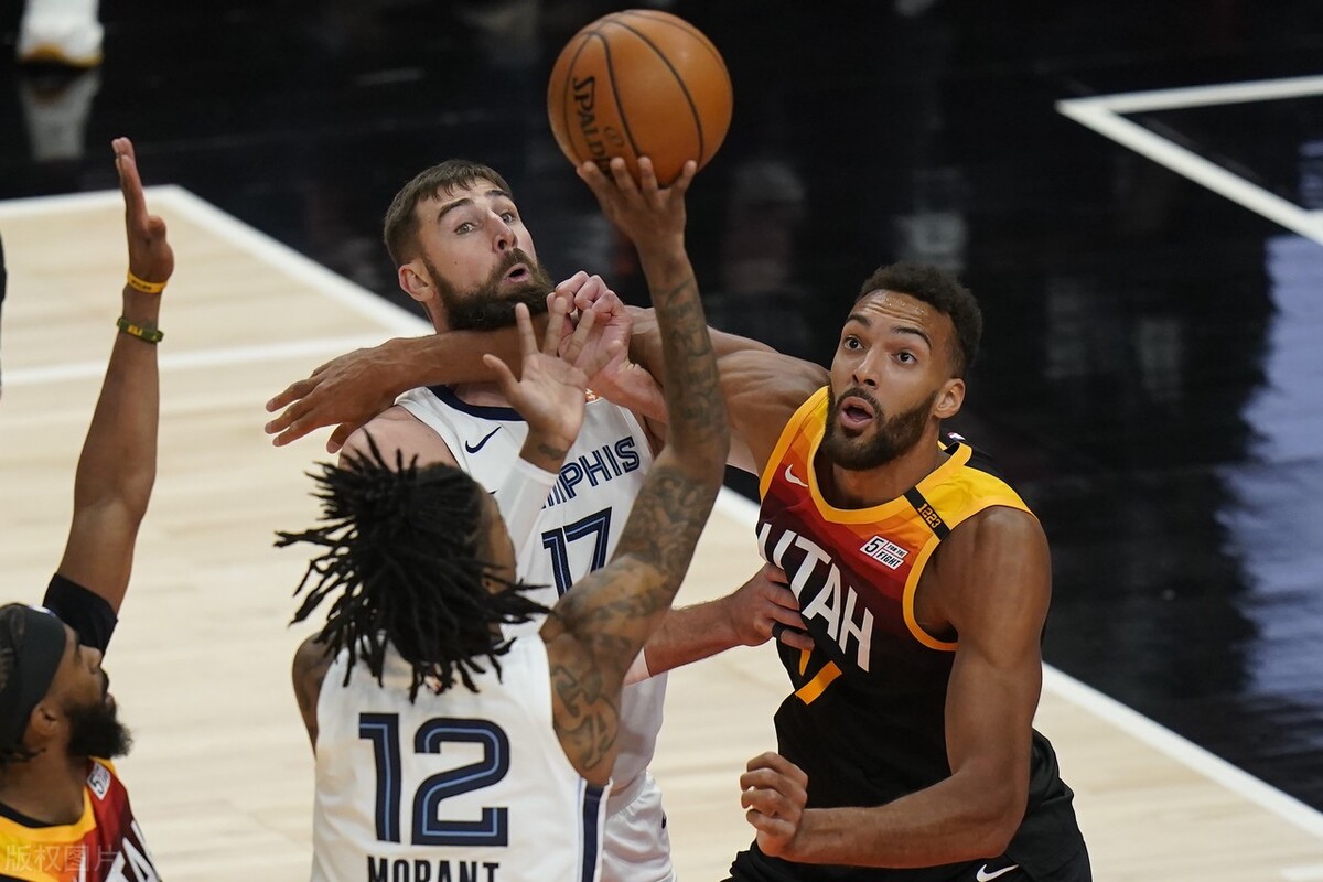 今日NBA：米切尔复出爵士大胜，罗斯重回巅峰，威少被泼爆米花