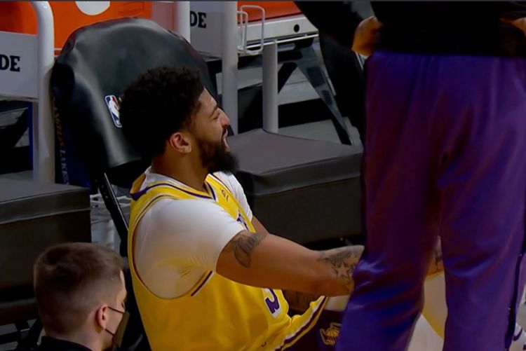 NBA航母开翻了！湖人出局的真正原因：支柱一倒下，全队玩完