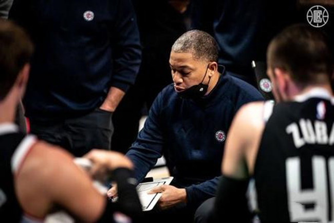 NBA日报：快船宣布变阵，哈登继续缺席G3，篮网勇士萌生交易想法