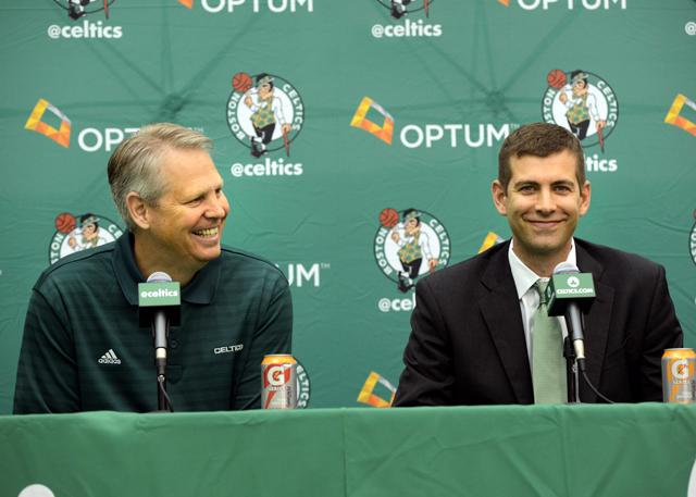 NBA晚报：下赛季首支摆烂球队诞生，1.4亿控卫与管理层决裂闹离队