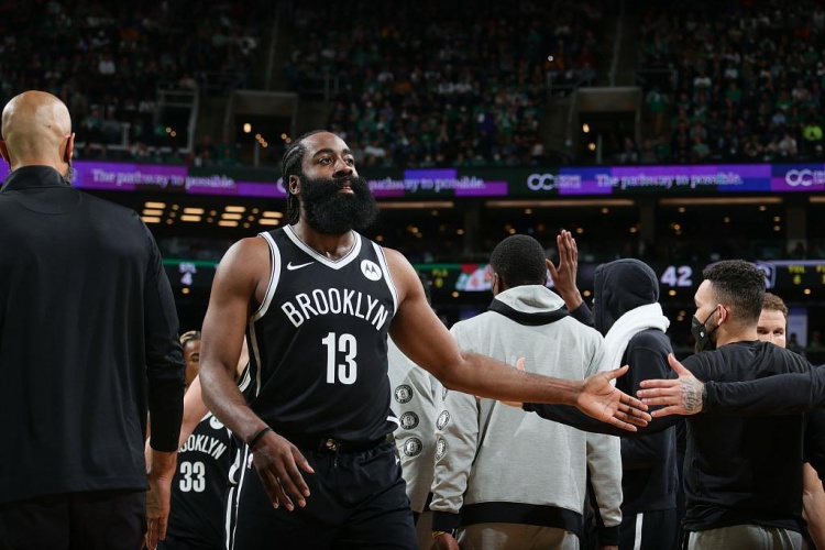 官宣！NBA最佳阵容出炉，三双王再被冷落，哈登强行复出