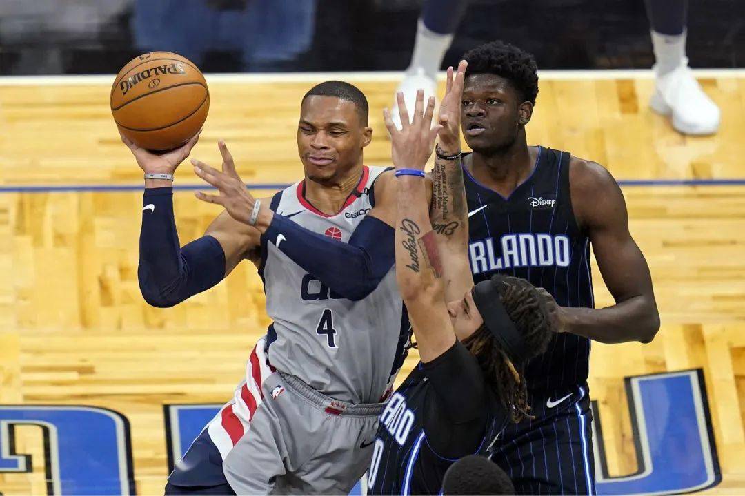 官宣！NBA最佳阵容出炉，三双王再被冷落，哈登强行复出