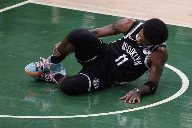 快船官宣：小卡无限期缺席季后赛！詹姆斯怒撕NBA：都不听我的