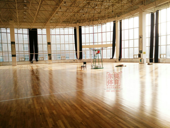 东奥体育|为什么NBA赛场使用枫木面板