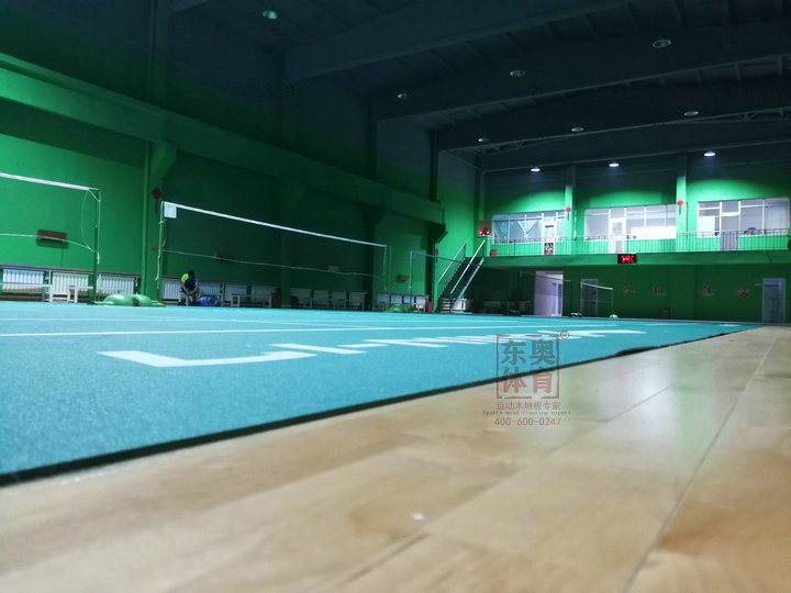 东奥体育|浙江篮球馆地面材料选什么 运动木地板